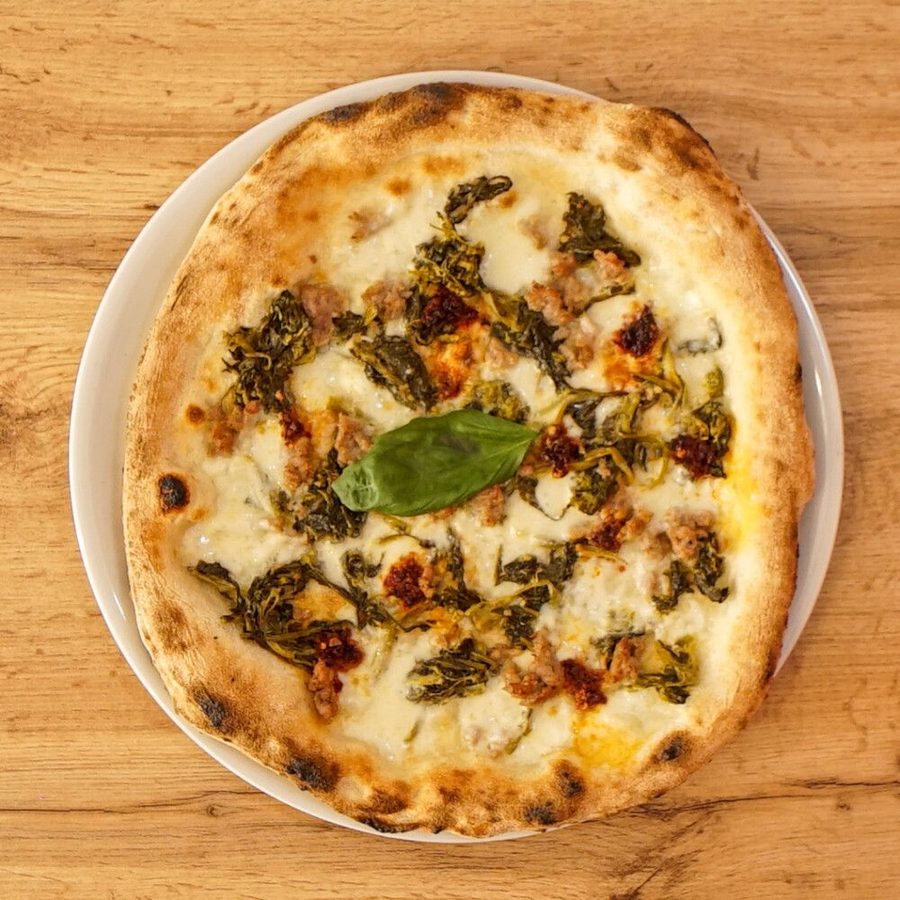 Pizza Salsiccia e Friarielli